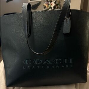 Navy coach tote